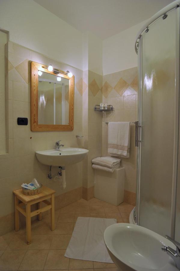 Hotel Rendez-Vous - Aymavilles Quarto foto